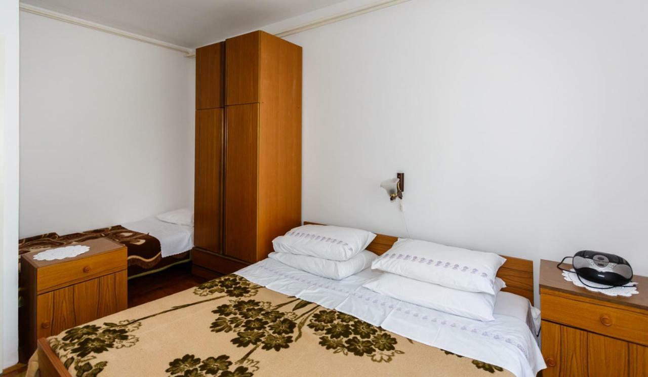Apartmani Jelica Krk Town Exteriör bild